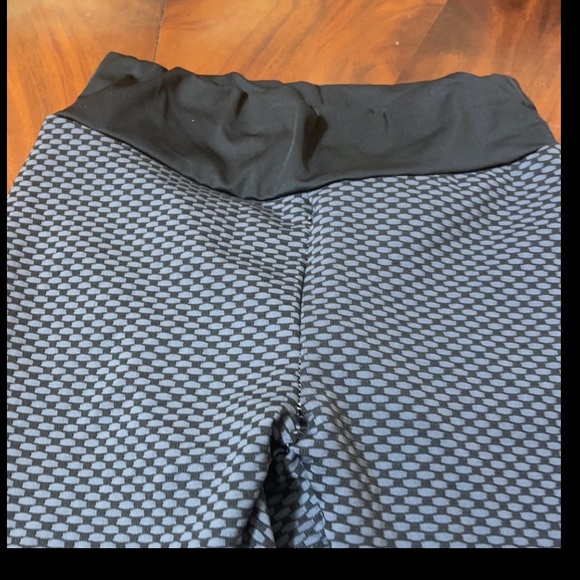 Amazon Booty Lift Leggings Small - Picture 7 of 7